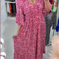 🌸 Eleganța simplă: Rochie florală plus size cu decolteu în V 👗